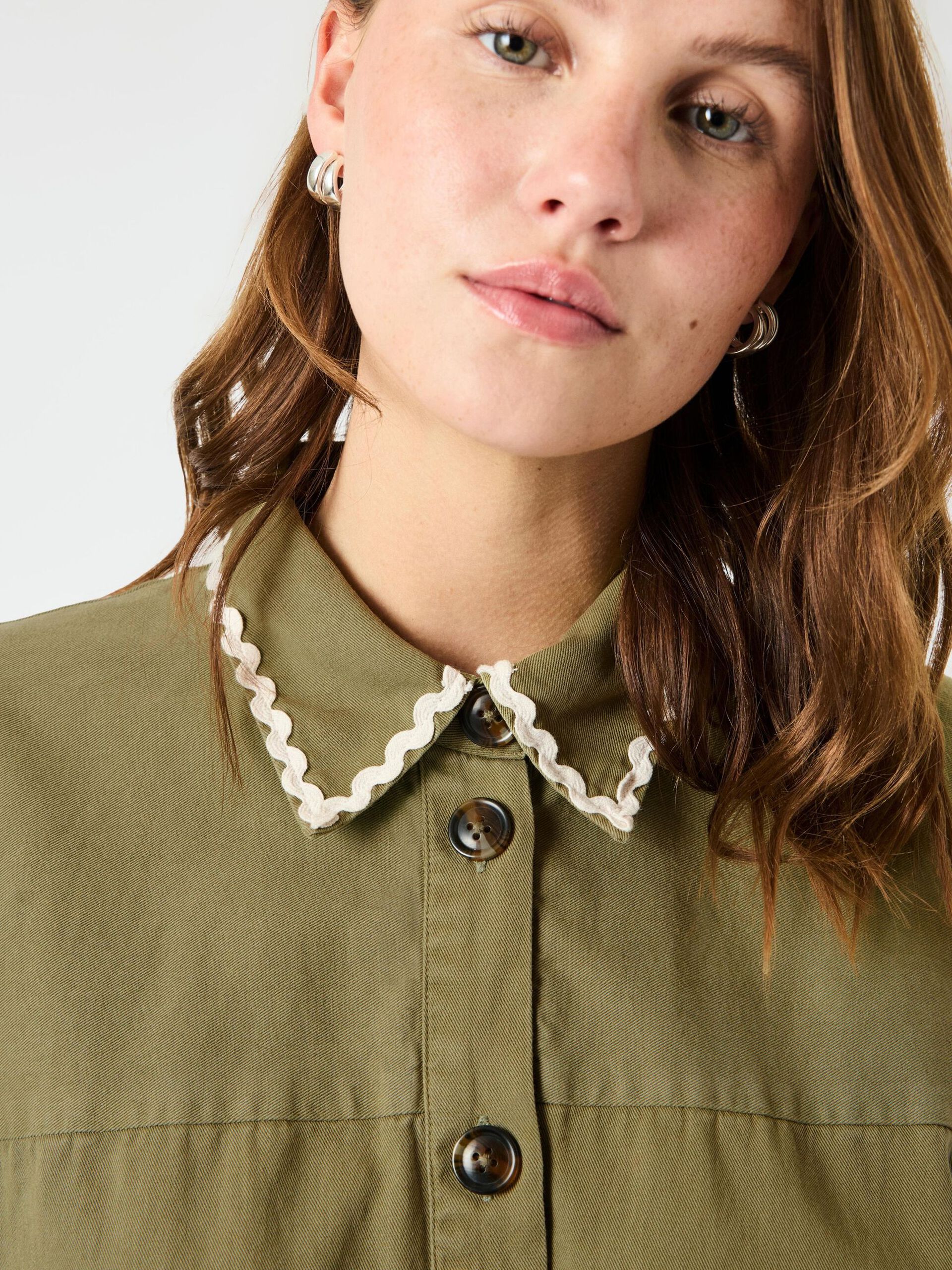 Carousel image - YASMIRRA BORDADO CHAQUETA, Capulet Olive | 7
