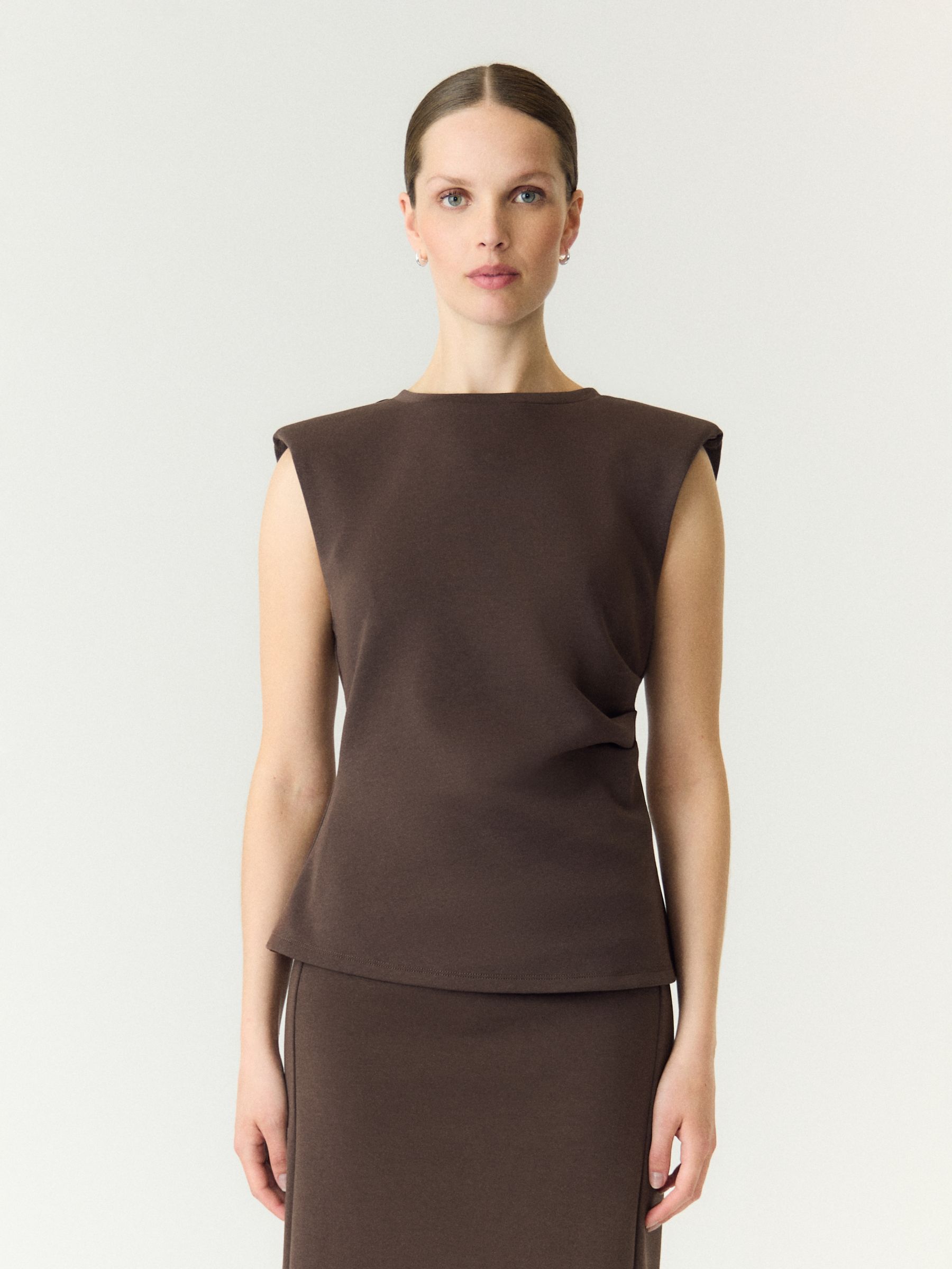 YASPINA SLEEVELESS TOP | Brown | YAS® Sweden