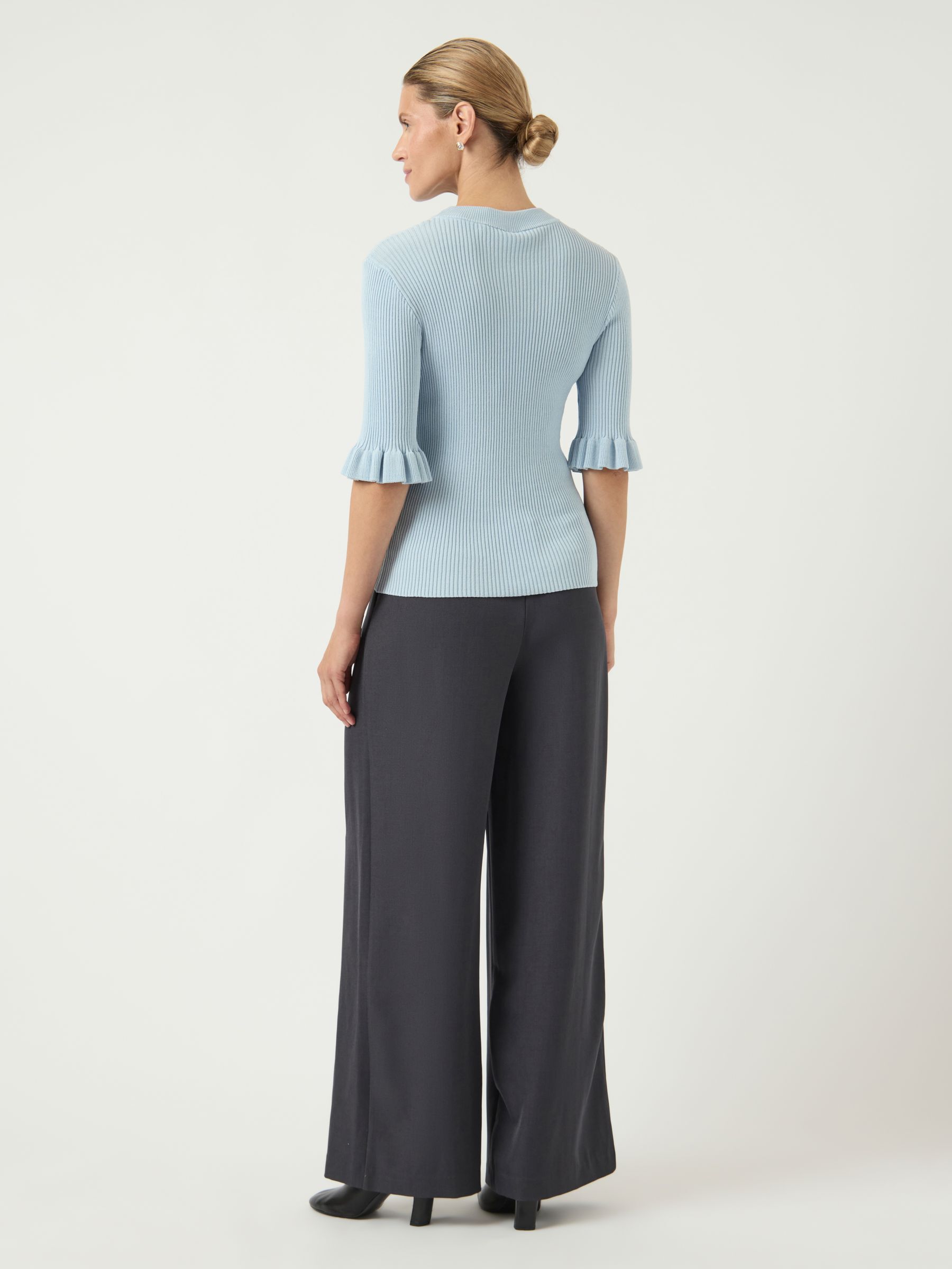 Tops - Buy tops for women at the official YAS online shop!