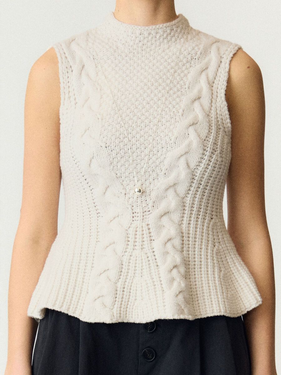 Carousel image 2 YASPEPPA KNIT TOP, Pristine