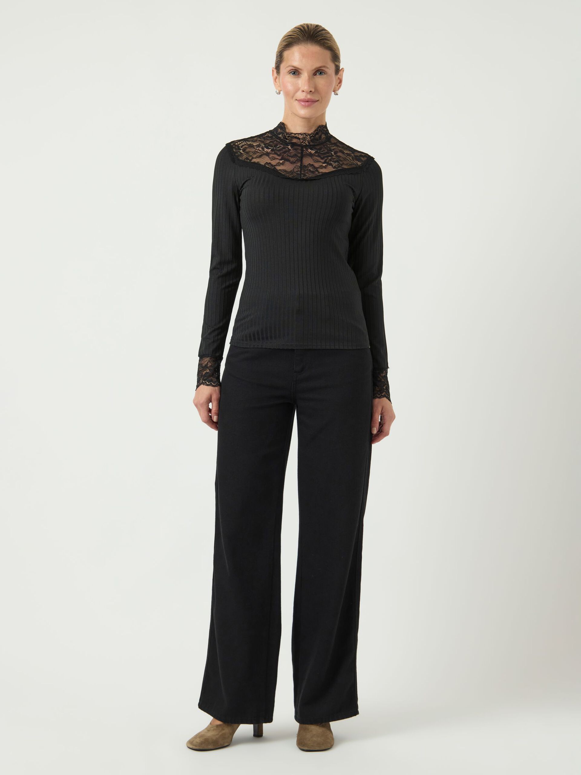 Carousel image - YASBLACE TOP MED LANGE ÆRMER, Black | 4