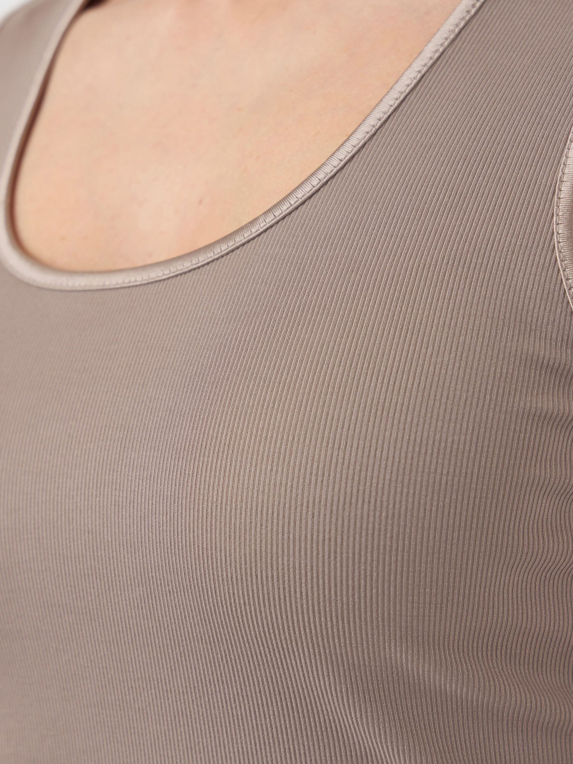 Carousel image - YASPALOMA TANK TOP, Taupe Gray | 5