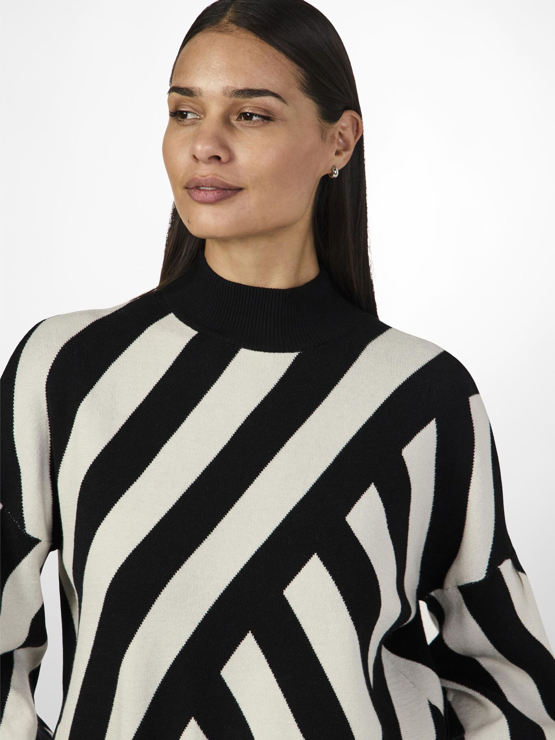 Carousel image - YASFONNY KNITTED PULLOVER, Black | 3