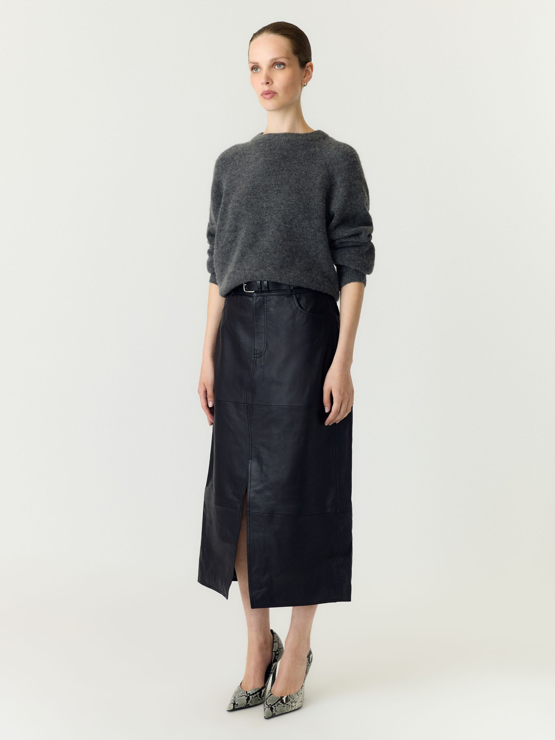 YASMINA LEATHER MIDI SKIRT | Black | YAS® France