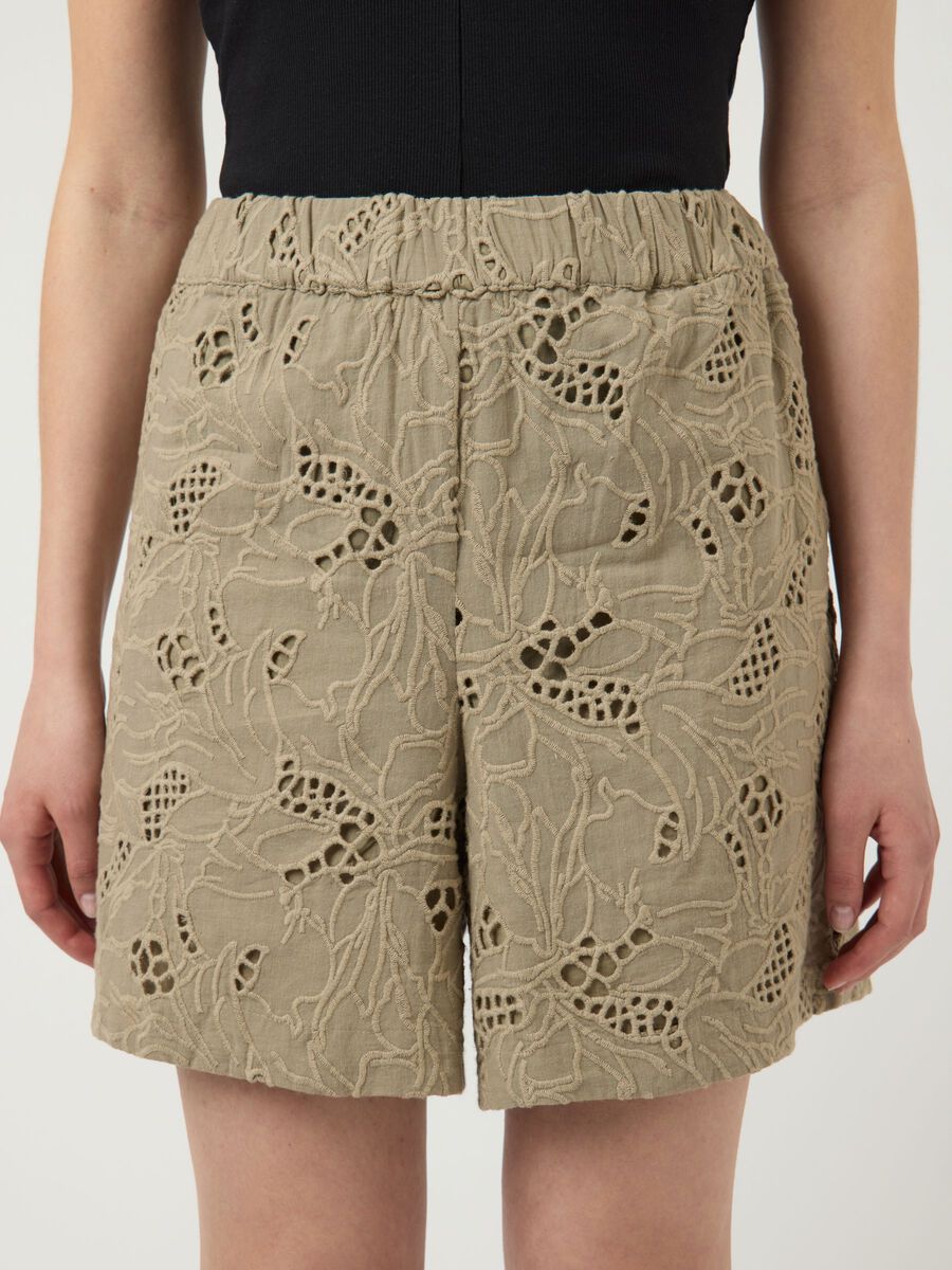 Carousel image - YASSAGGA SHORTS, Silver Sage | 3