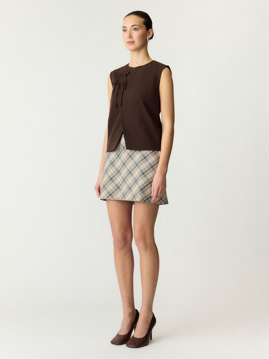 Carousel image 4 YASTORIL GILET TOP, Coffee Bean