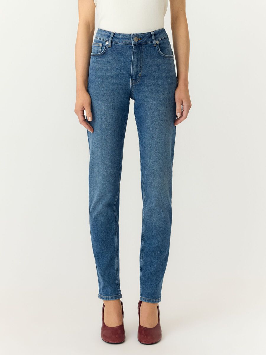 Product tile image YASSELMA MW SLIM FIT JEANS, Medium Blue Denim 26041003_MediumBlueDenim