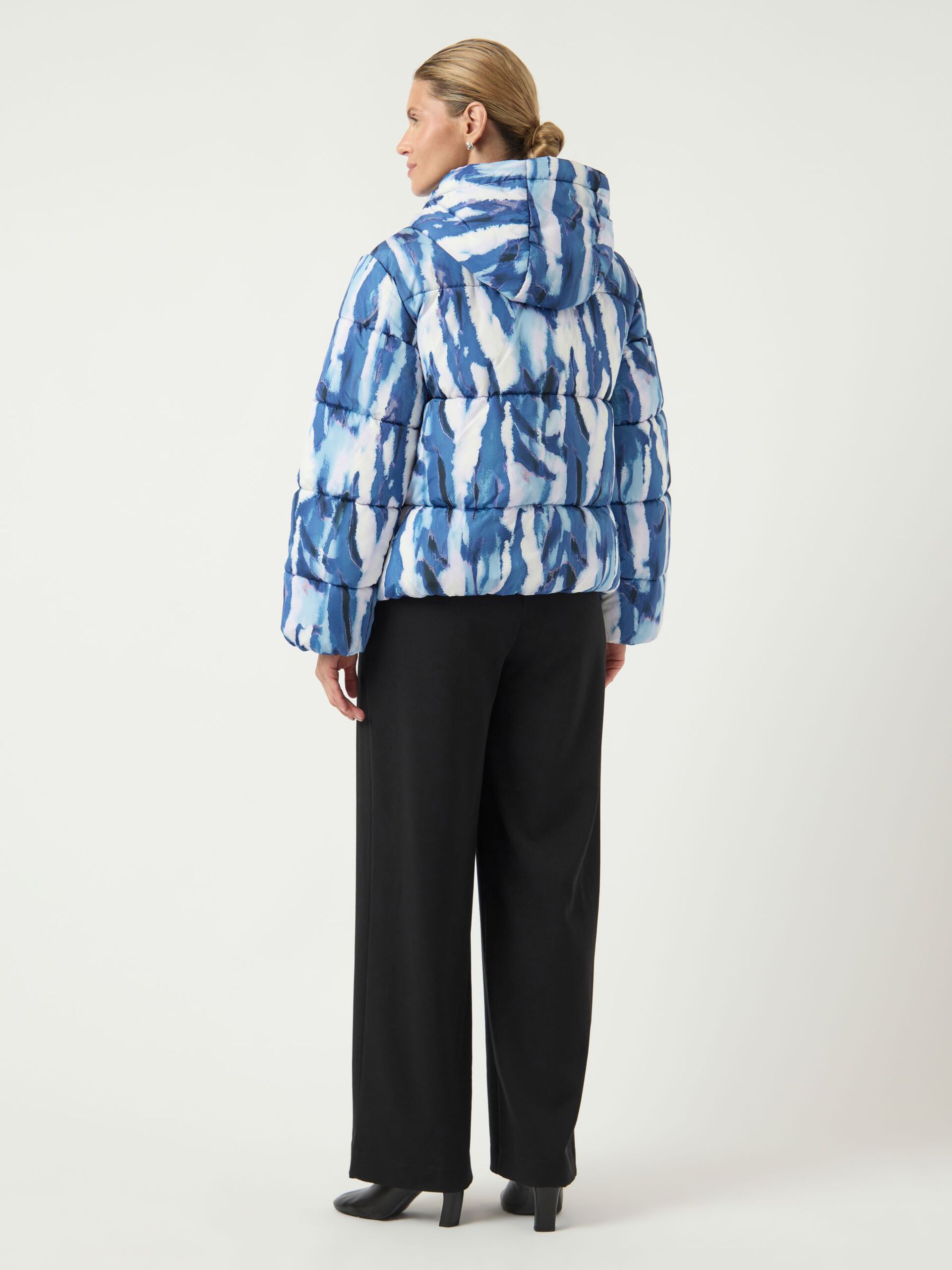 Carousel image - YASMYRANO PADDED JACKET, Vista Blue | 4