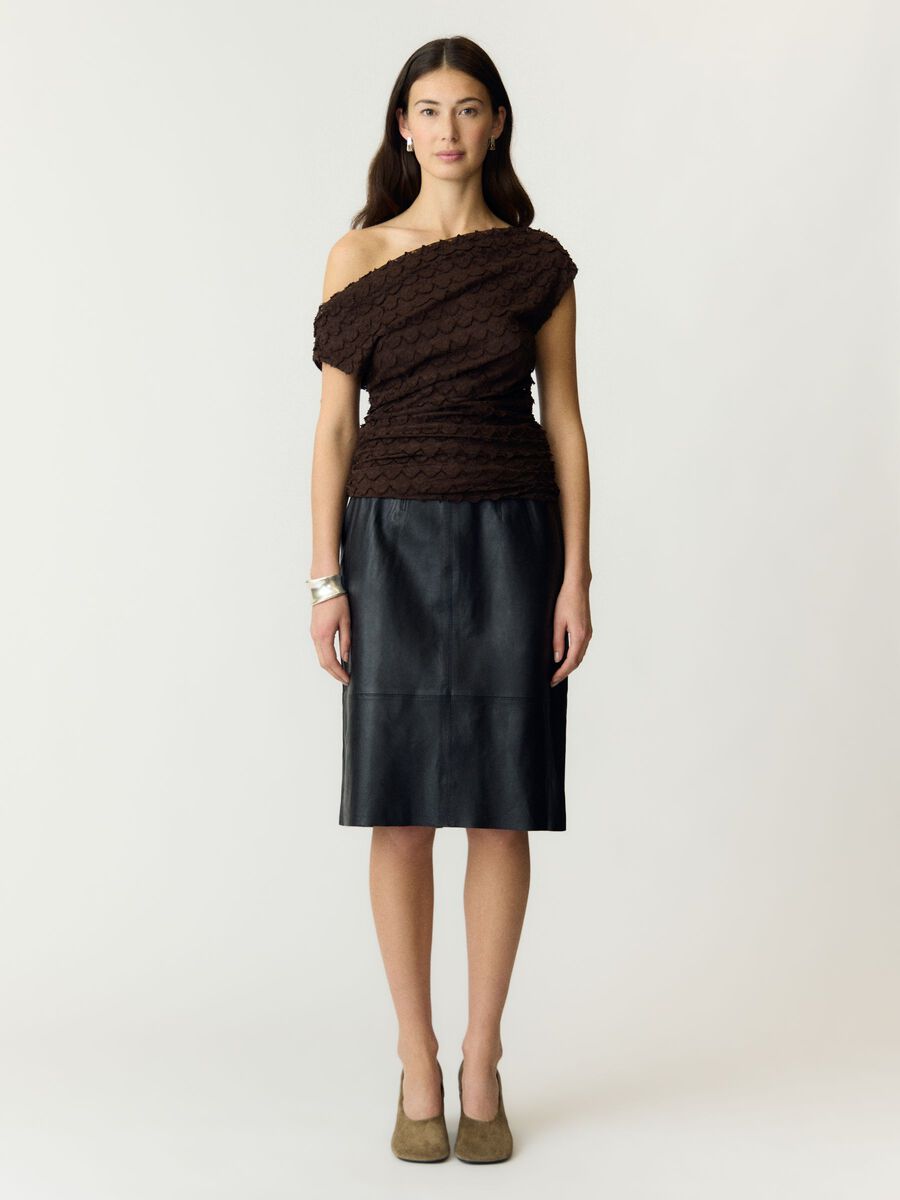 Product carousel image - YASKATANA OFF-SHOULDER TOP, Coffee Bean | 1