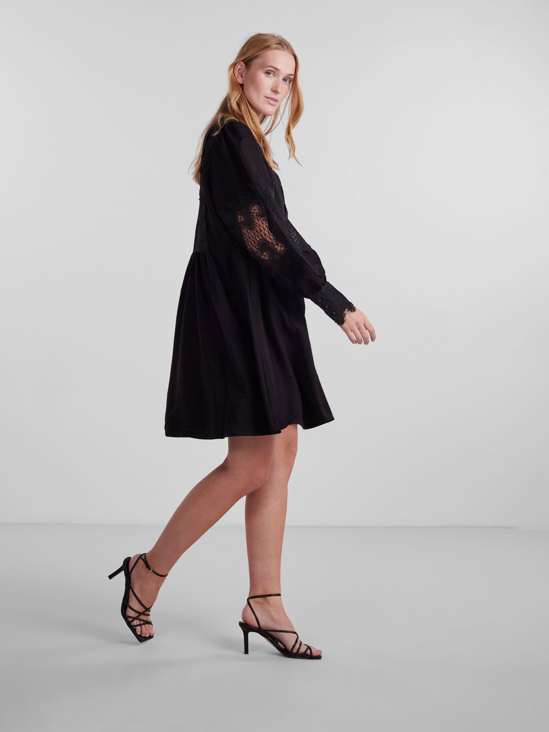 Carousel image - YASSOLARA MINI JURK, Black | 4