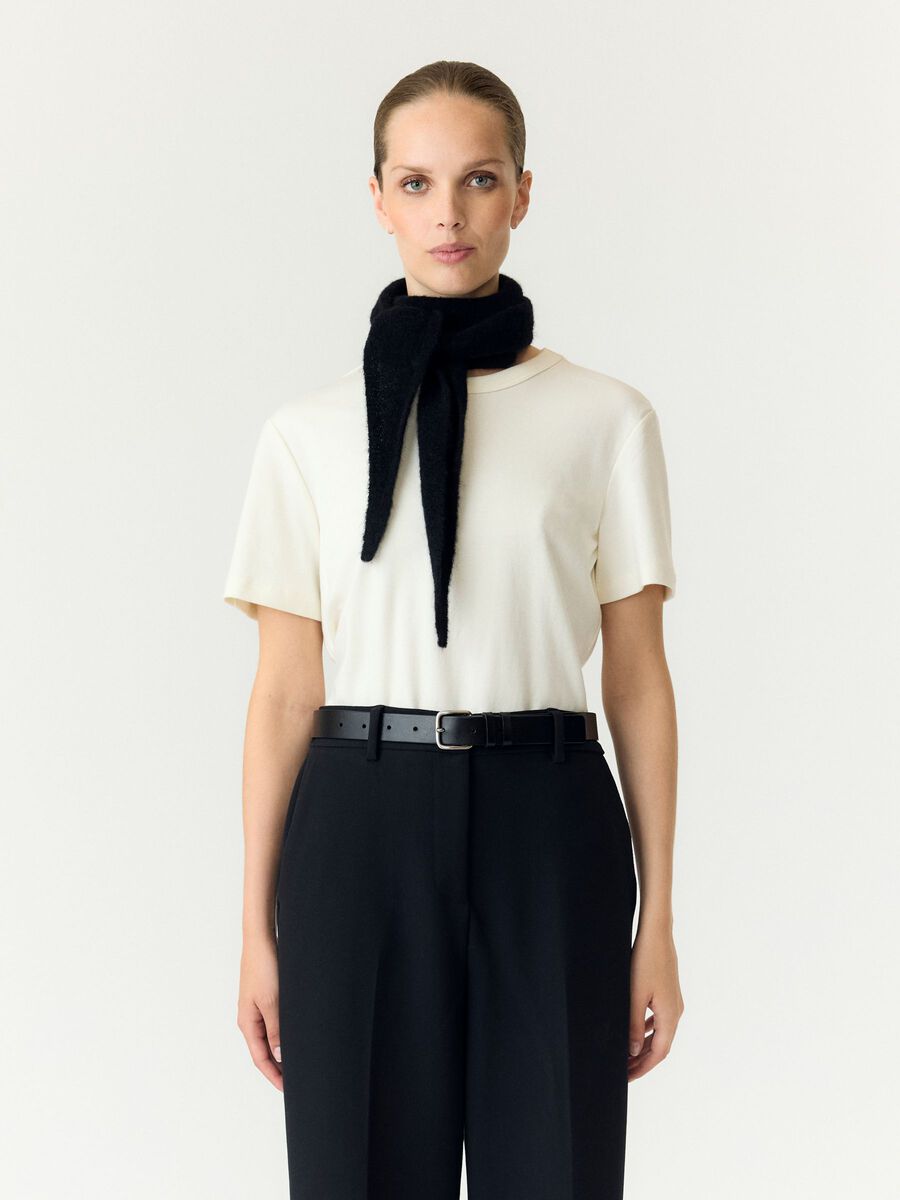 Carousel image 1 YASJOHI TRIANGLE  SCARF, Black