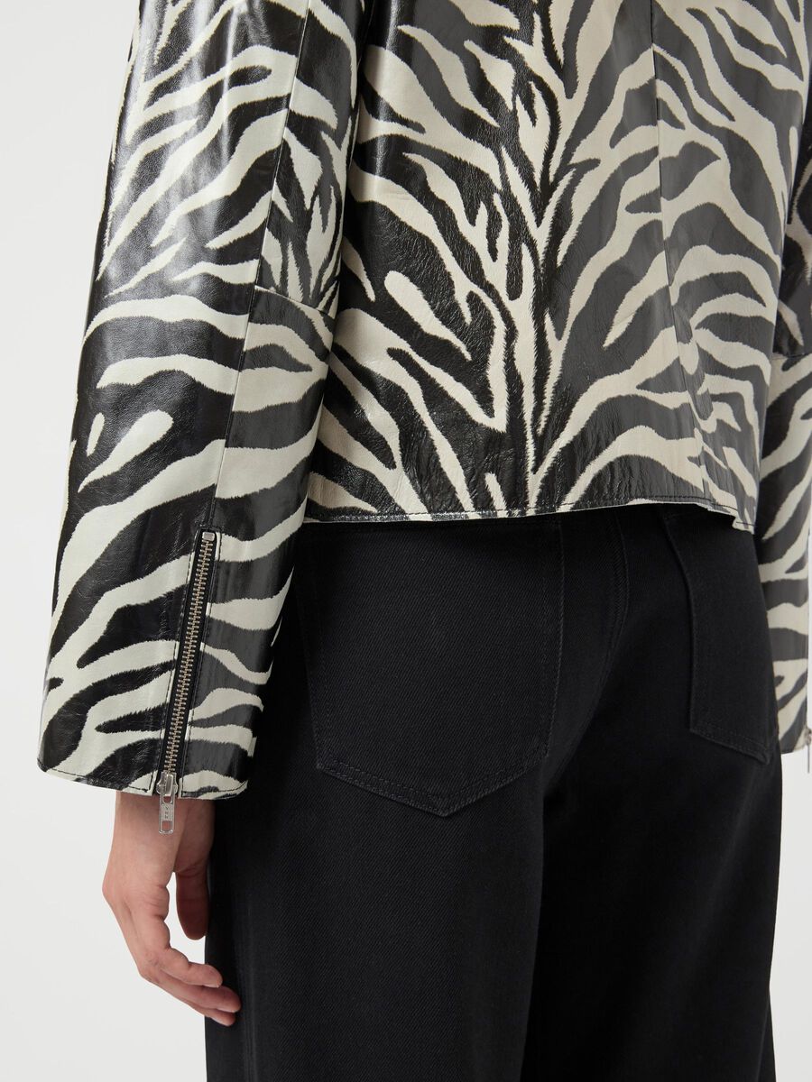 Carousel image - YASZABEA LEREN JAS, Black | 7