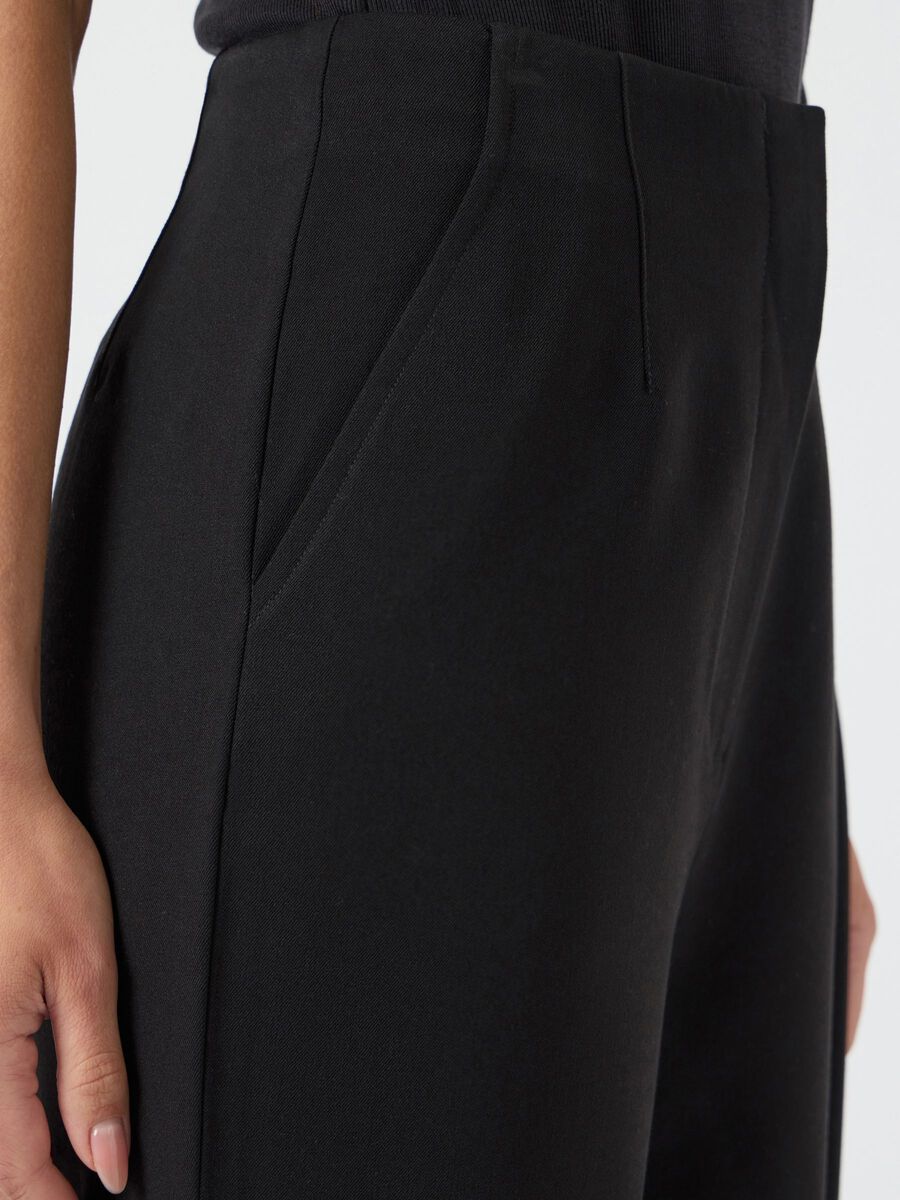 Carousel image - YASSUSSI HW ANKLE TROUSERS, Black | 3