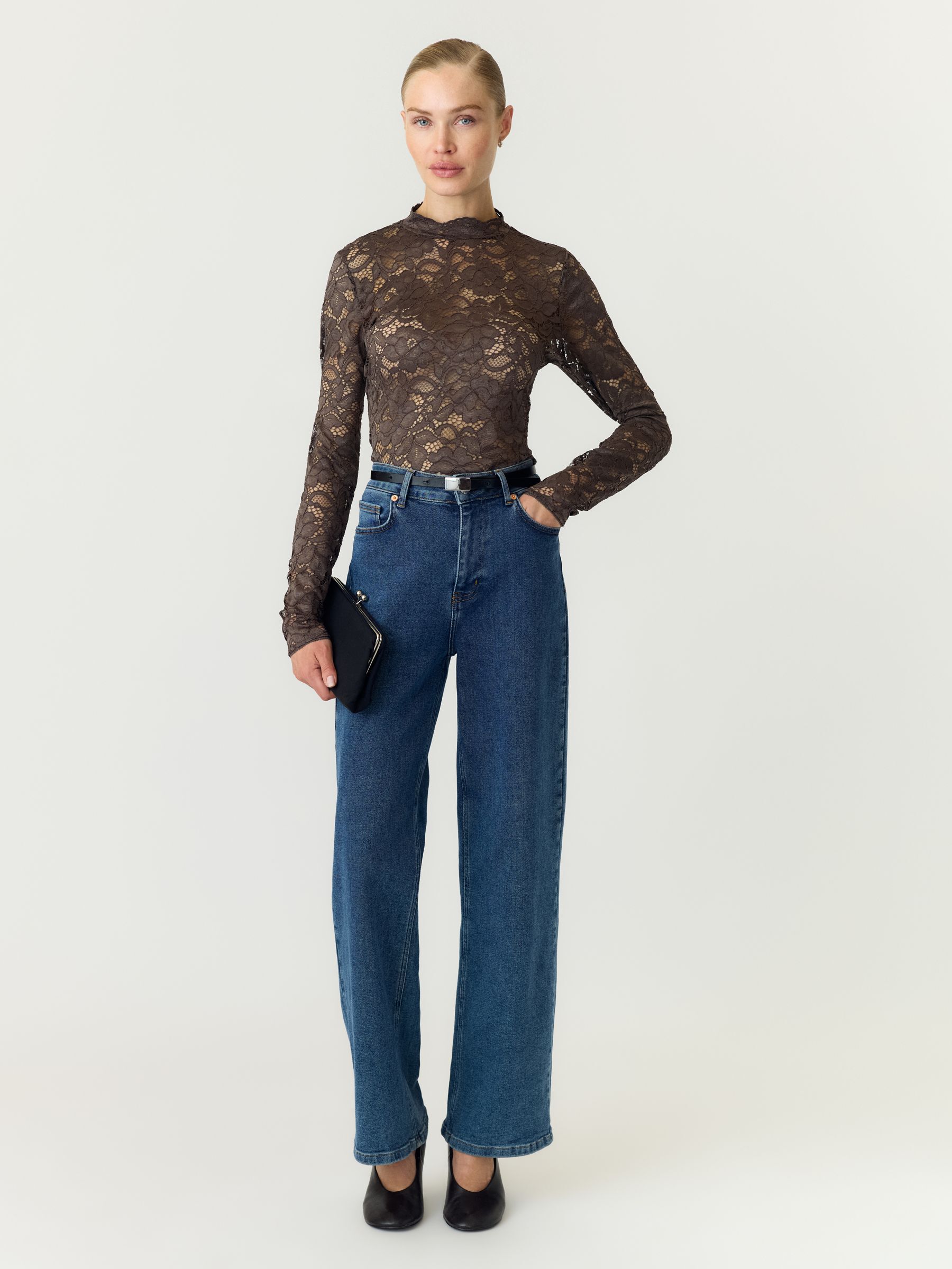 YASLACEY LACE LONG SLEEVED TOP | Brown | YAS® Netherlands