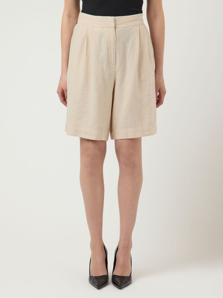 Product carousel image - YASTUNNI SHORTS, White Pepper | 1