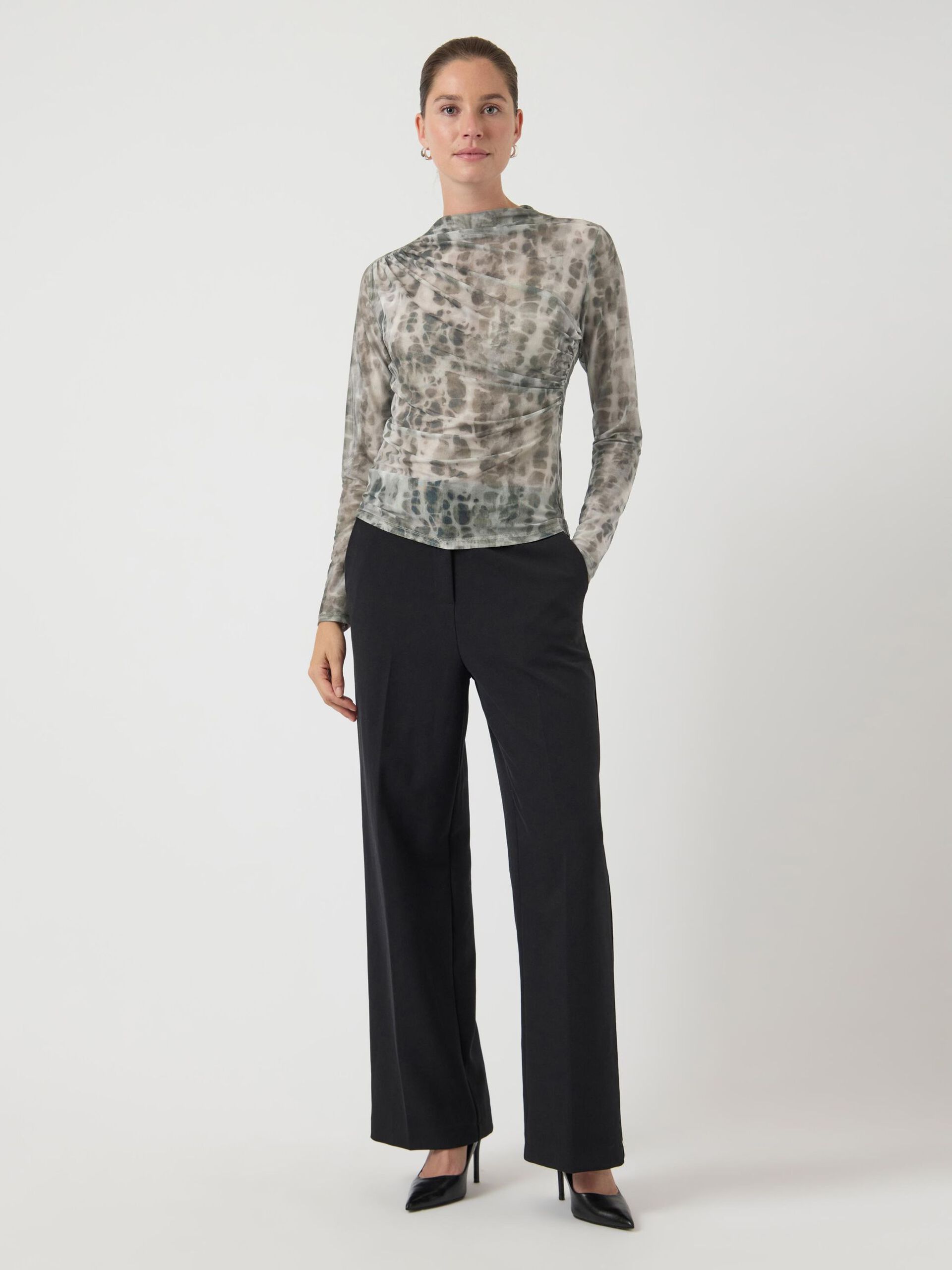Carousel image - YASFLORI LONG SLEEVED TOP, Ponderosa Pine | 4
