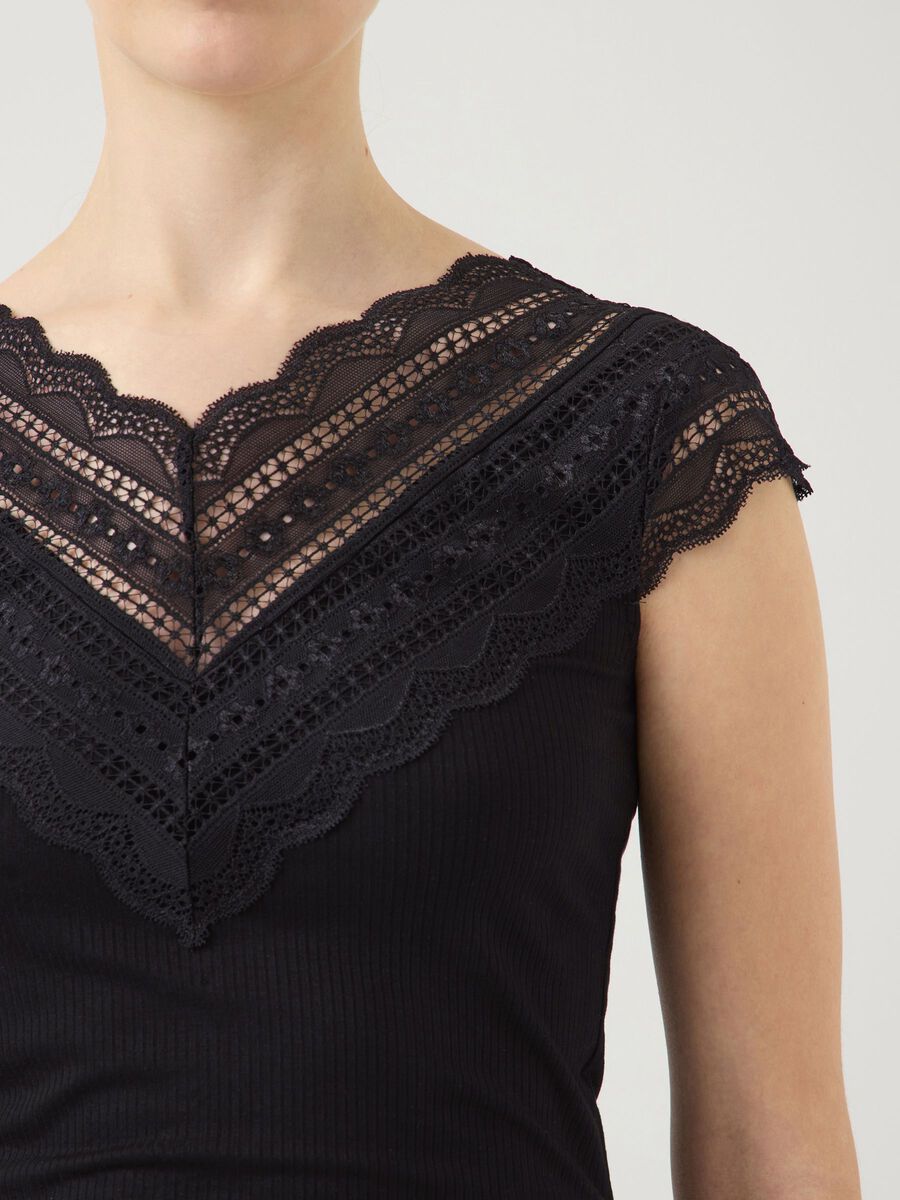 Carousel image - YASELLINA TOP, Black | 3