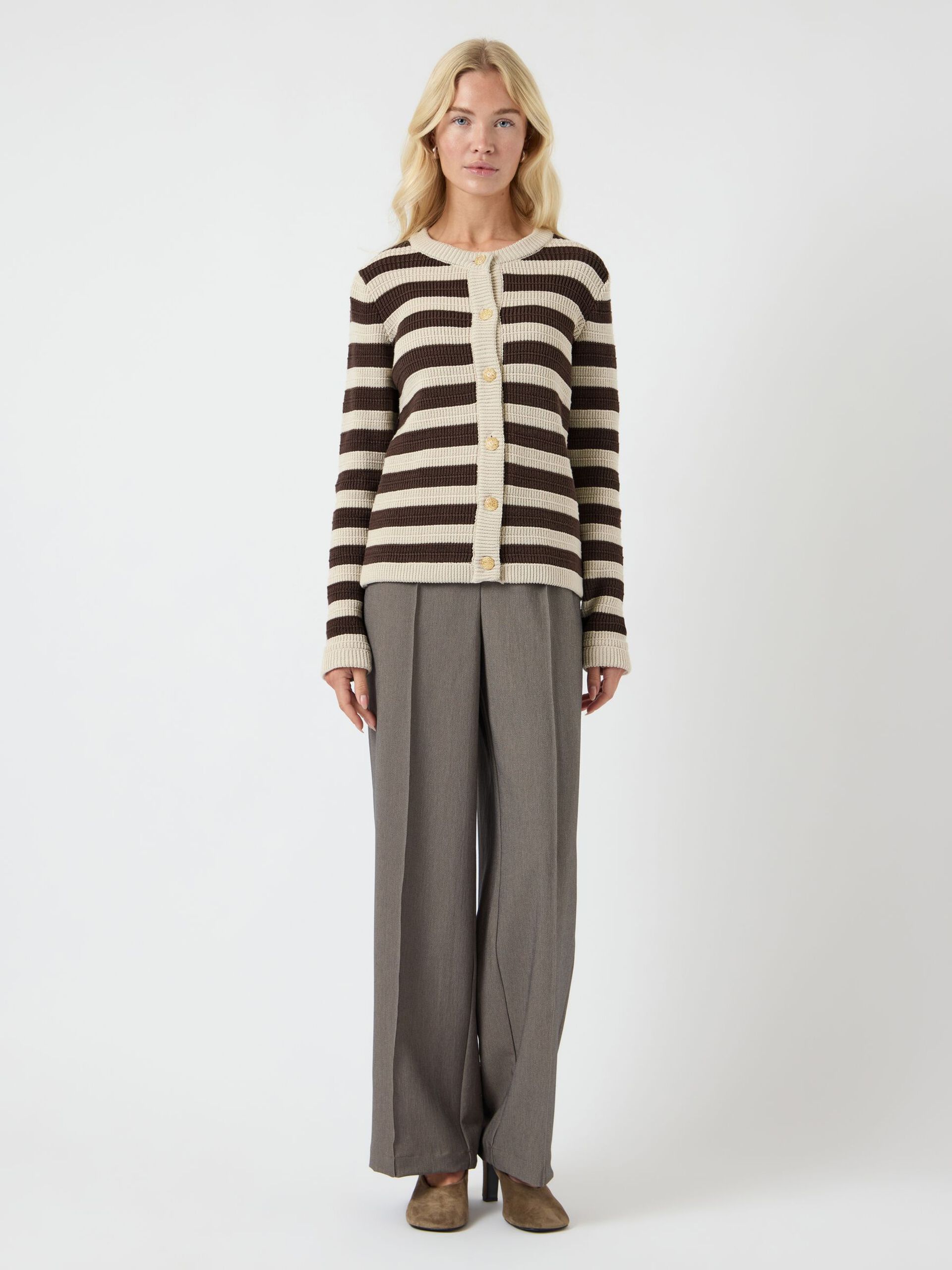 Carousel image - YASSIRONI STRICKJACKE, Chocolate Brown | 4