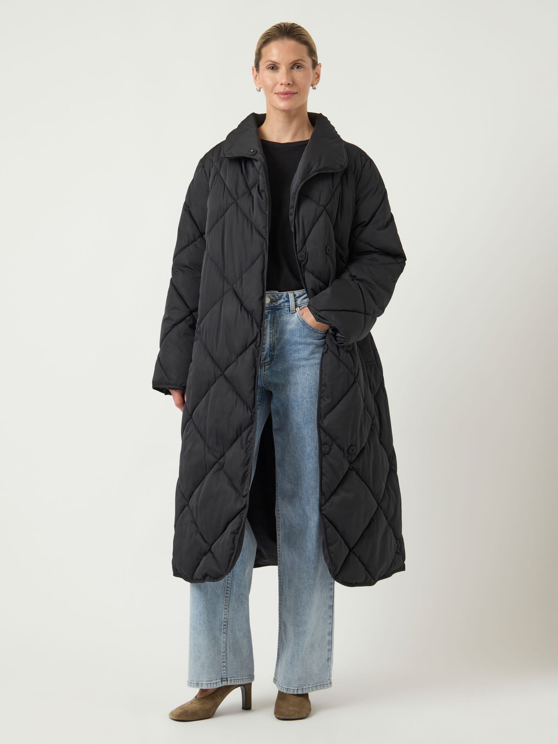 Carousel image - YASSELURA LANG GEWATTEERDE JAS, Black | 5