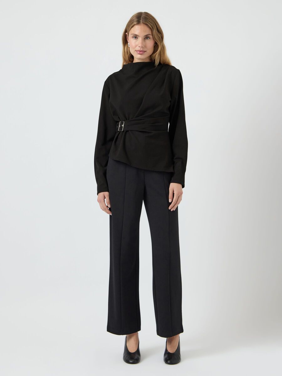 Carousel image - YASTUMINO PITKÄHIHAINEN TOPPI, Black | 4