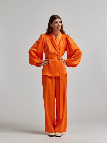 Shop the Look - ys_mar_2_custom.jpg